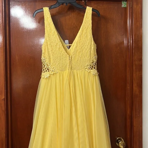 Prom Dress Yellow💛 NWOT - Picture 5 of 9